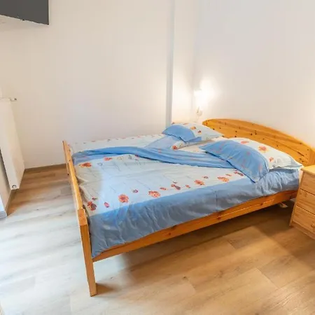 דירה Rooms&apartments Pazlar