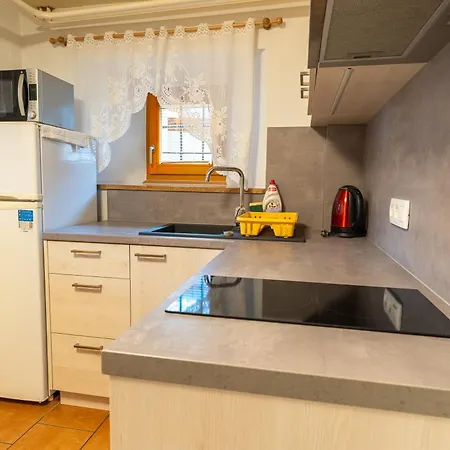 Rooms&apartments Pazlarjerman 公寓
