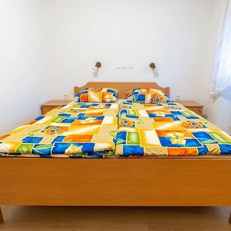 Rooms&apartments Pazlarjerman 公寓
