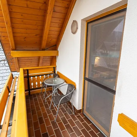 公寓 Rooms&apartments Pazlarjerman 布莱德