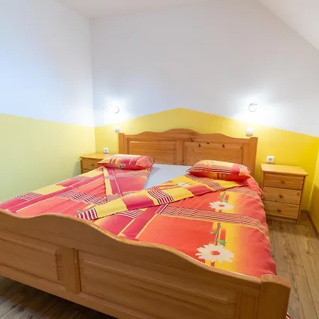 公寓 Rooms&apartments Pazlarjerman