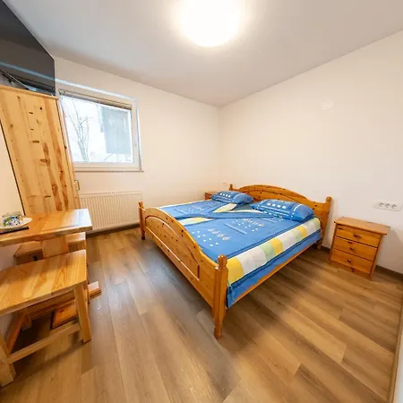 Rooms&apartments Pazlarjerman