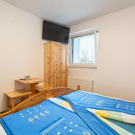 Rooms&apartments Pazlarjerman 公寓